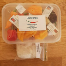 Load image into Gallery viewer, 1x Box 15x Fresh, Large, Mixed Chillies!!! World's Hottest Strains!!!