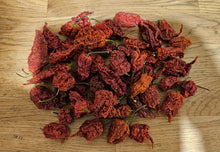 Load image into Gallery viewer, 50x Carolina Reaper, Dried, Whole, Chilli Pods!!! Worlds Hottest Chilli!!!
