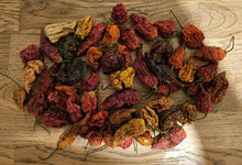 Load image into Gallery viewer, 50x Mixed, Dried, Whole, Superhot Chilli Pods!!! Worlds Hottest!!!
